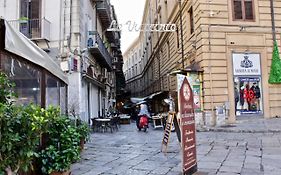 VUCCIRIA 57 locazione turistica nel cuore pulsante della movida!